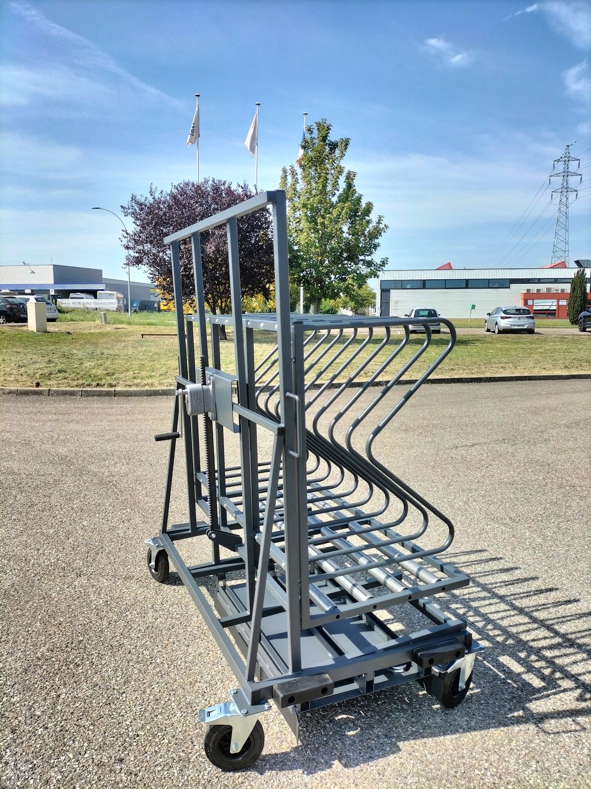 Chariot avec séparateurs et rouleaux réglable en hauteur 2