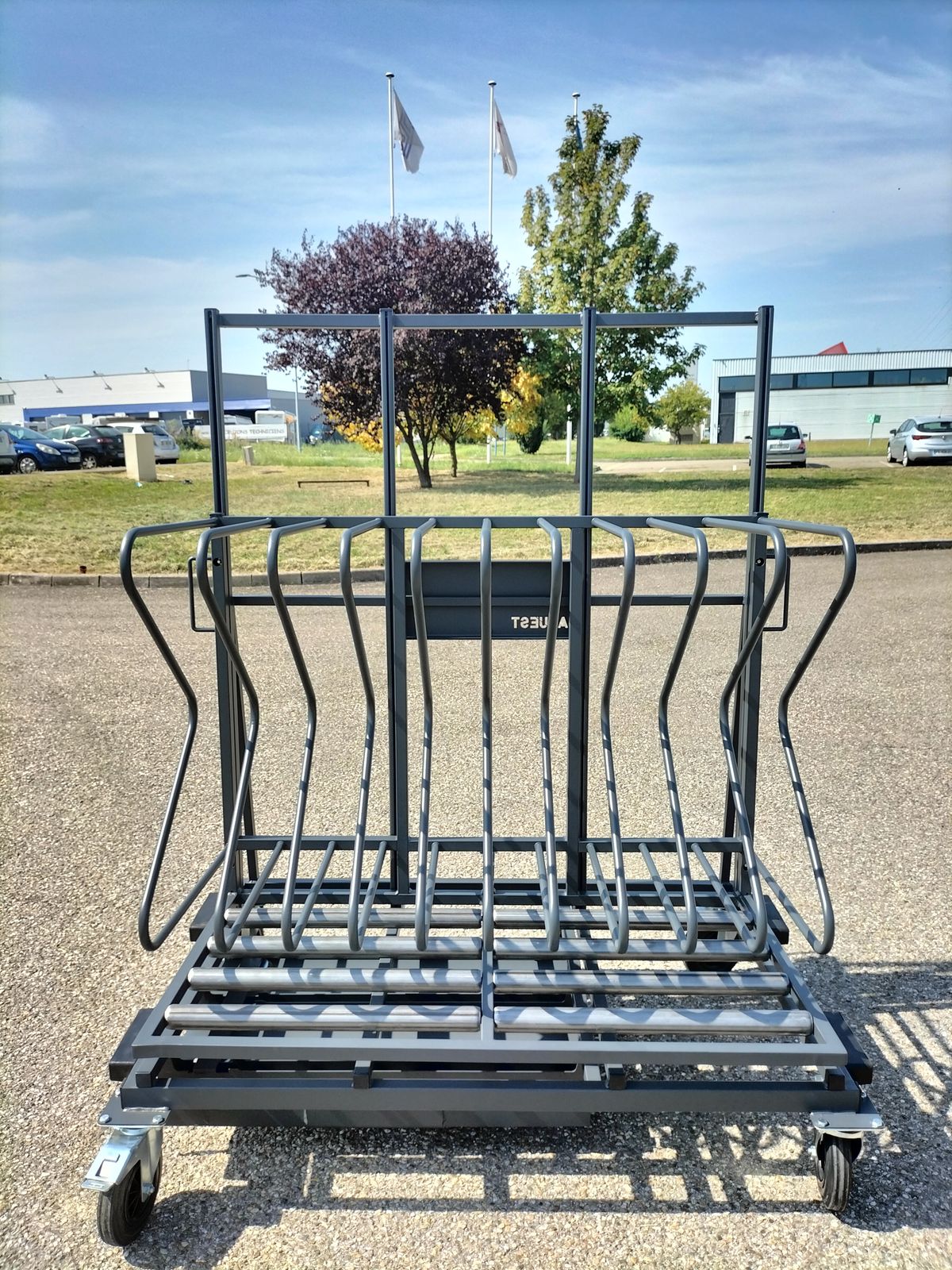 Chariot avec séparateurs et rouleaux réglable en hauteur 4