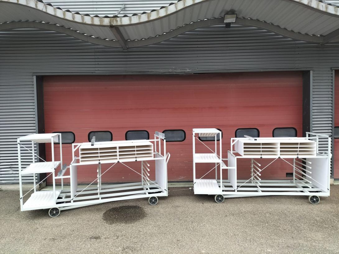 Remorque 2 ED pour pièces de carrosserie, en train