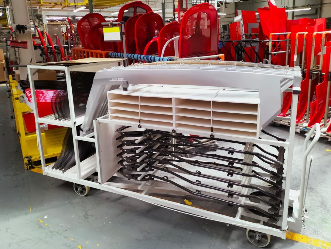 Remorque 2 ED pour pièces de carrosserie, en utilisation